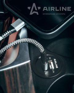 Розетка автомобильная встраиваемая влагозащищенная 12-24V 2 USB (5V 2.1А+1А) AIRLINE ACS-2U-02